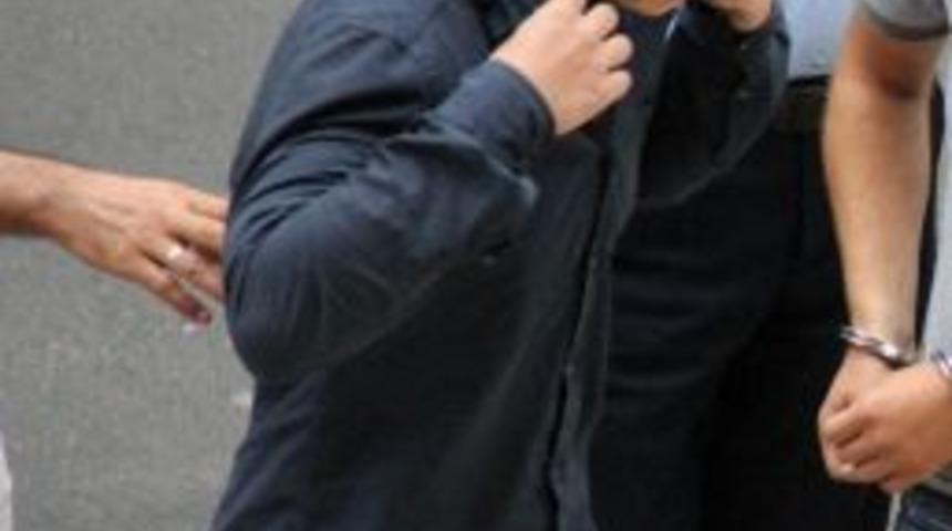 Sızlayan Vicdanı Başını Derde Soktu