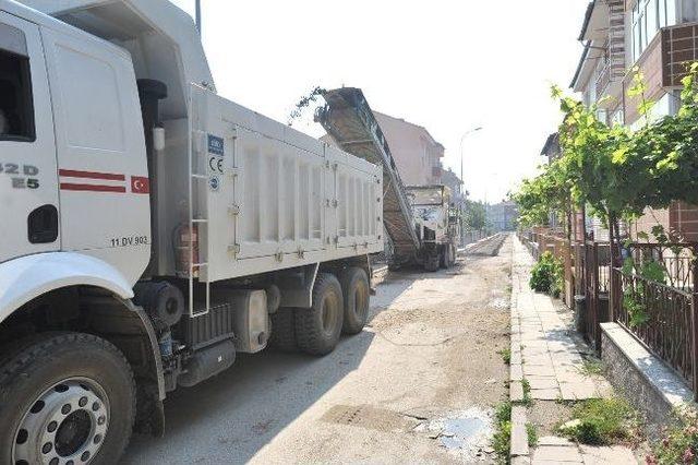 Yeni Mahallede Yol Çalışmaları