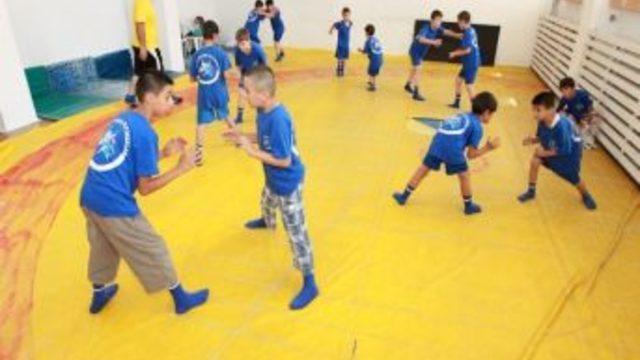 Gebzeli Çocuklar Ata Sporunu Öğreniyor