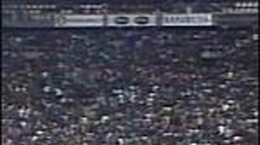 En korkun&ccedil; trib&uuml;n faciaları