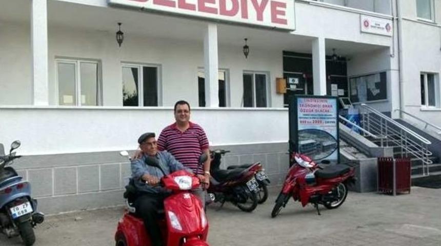 Sındırgı Belediye Başkanından Şehit Babasına Motosiklet Jesti