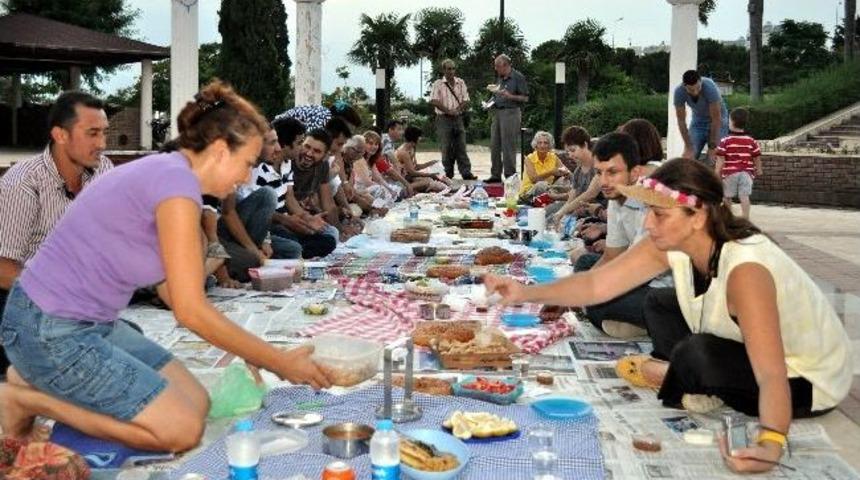 Yery&uuml;z&uuml; İftarında Stadyum Tepkisi