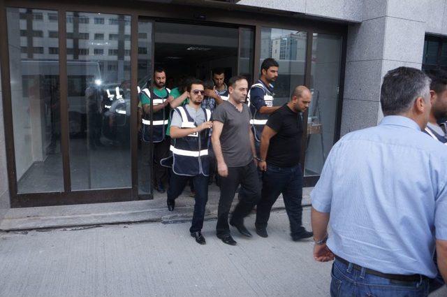 Cezaevi Operasyonunda G&ouml;zaltına Alınanlar Adliyeye Sevk Edildi 1