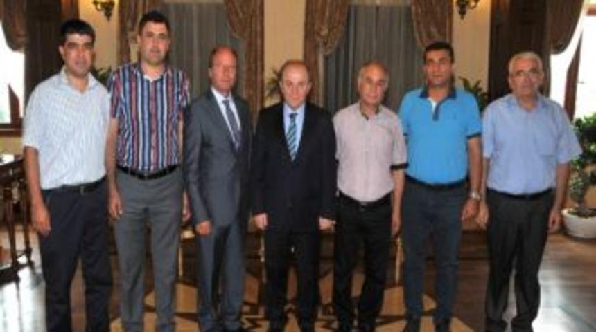 Y&ouml;r&uuml;klerden Vali &Ouml;zt&uuml;rk'e Ziyaret