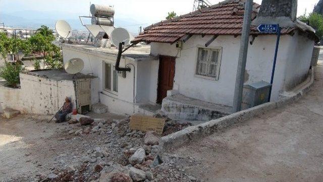 Fethiye Belediyesine Afişli Protesto 2