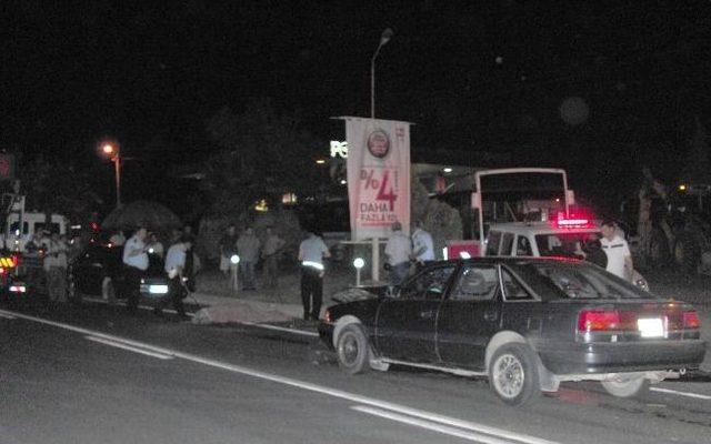 Gemlik&rsquo;te Trafik Kazası: 1 &Ouml;l&uuml;, 2 Yaralı 1