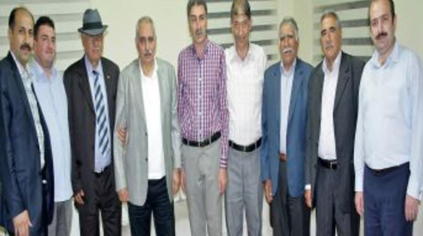 KARSİAD, Barış Derneği &Uuml;yelerini Iftarda Ağırladı