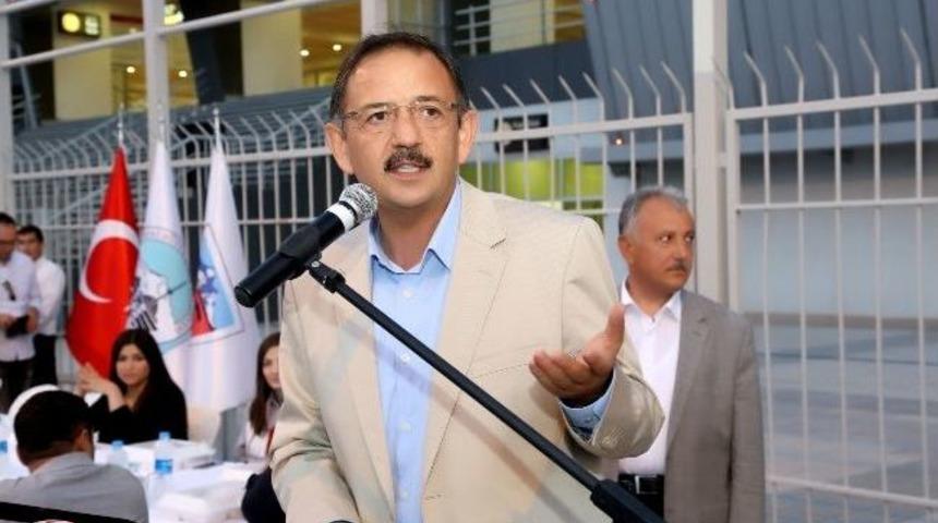 Tezah&uuml;ratlar &Ouml;zhaseki'ye