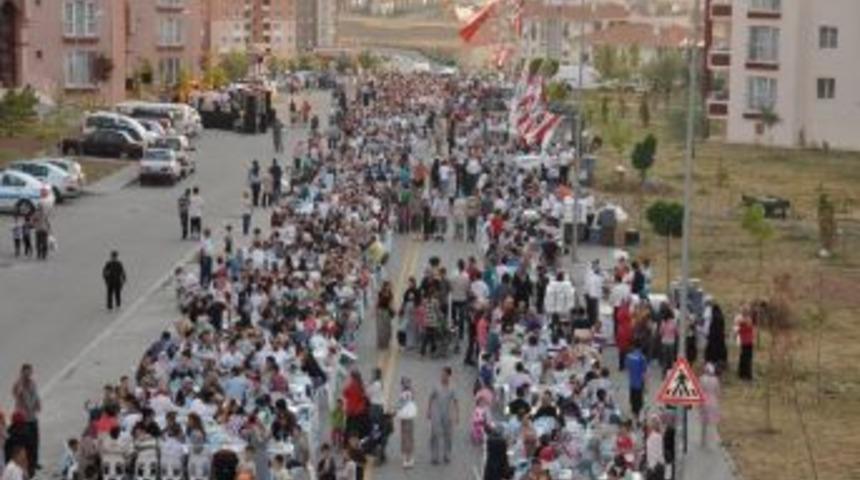 G&ouml;lbaşı Belediyesi'nden Toki Konutlarında İftar Daveti