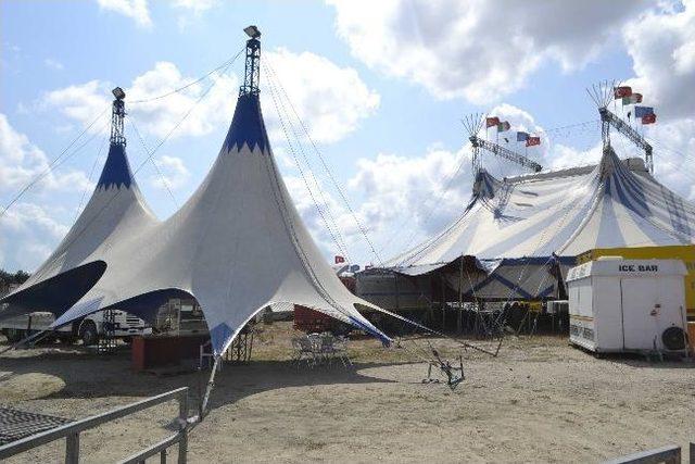 Circo İtaliano Sirki Bugün Açılıyor 2
