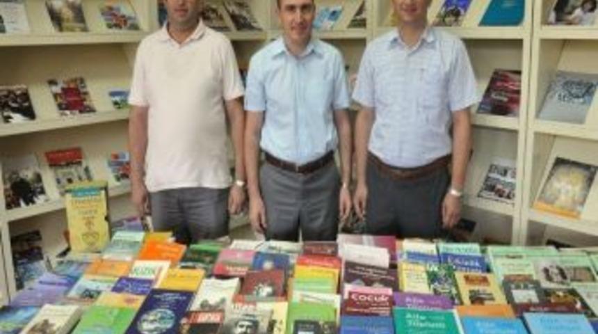Şehitler İ&ccedil;in 1 Milyon Kitap Kampanyası