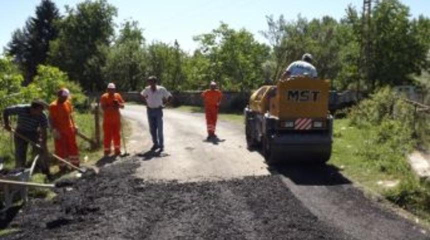 Daday Da Asfaltlama &Ccedil;alışmaları Aralıksız S&uuml;rd&uuml;r&uuml;l&uuml;yor