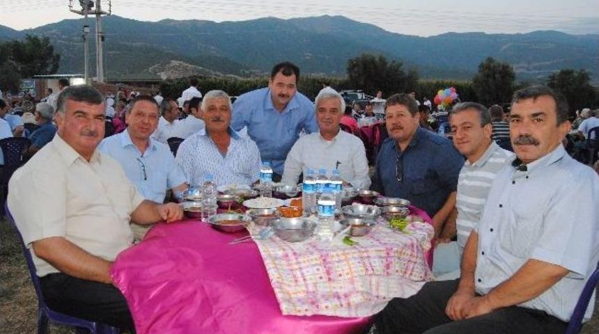 &Ouml;demiş&rsquo;te Semazenli İftar Yemeği