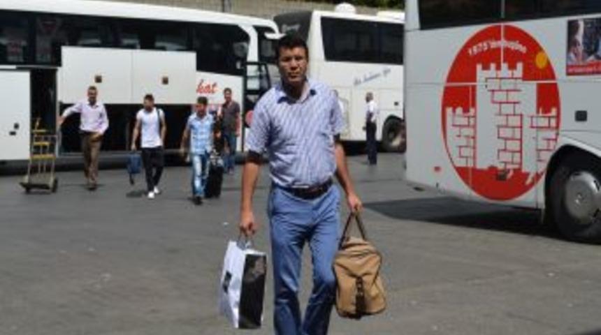 Otob&uuml;slerde Bayram Bileti T&uuml;kendi