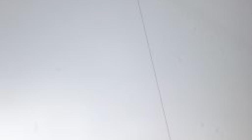 D&uuml;nyanın En Uzun Teleferik Hattının Direkleri Helikopterle Dikildi