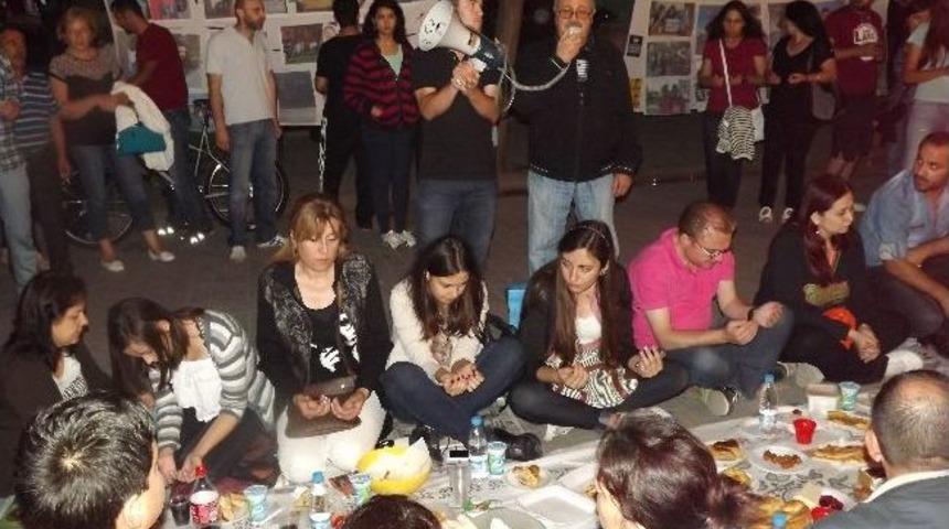 Ali İsmail Korkmaz Kurulan Halk Sofrasında Anıldı