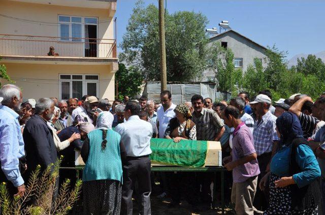 Cesedi Bulunan Taksici Için Cenaze Töreni Düzenlendi