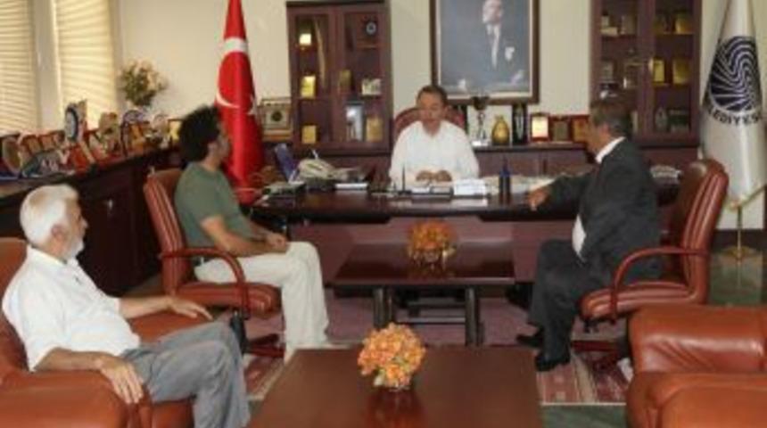 Kaportacılardan Başkan &Ouml;zt&uuml;rk'e Teşekk&uuml;r Ziyareti