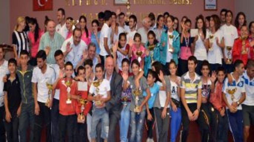 43. Valilik Kros Yarışmaları'nın &Ouml;d&uuml;l T&ouml;reni Ger&ccedil;ekleştirildi