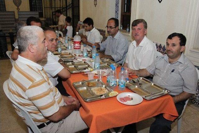 M&uuml;ft&uuml;l&uuml;kten Engelli Vatandaşlara İftar 1