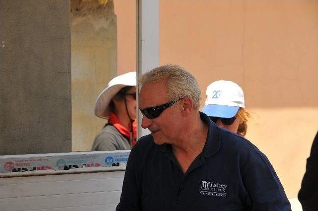 Abd B&uuml;y&uuml;kel&ccedil;isi Rıccıardone Ağrı Dağı Tırmanışını Tamamladı 1