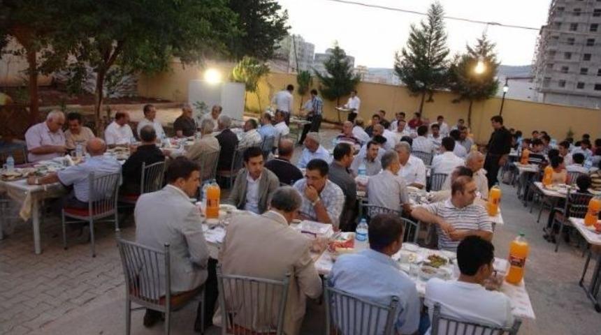 Fatih Talebe Yurdu&rsquo;nun İftar Yeği