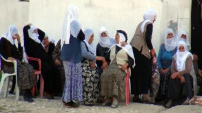 Arazi Kavgasında Hayatını Kaybeden 7 Kişi Toprağa Verildi