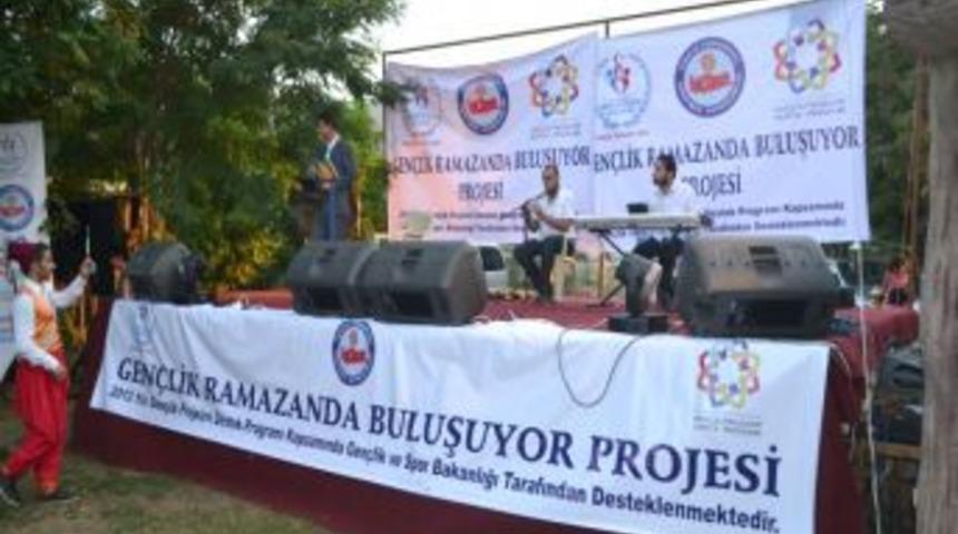 G&uuml;roymak&rsquo;ta Ramazan'a Gen&ccedil; Katkısı