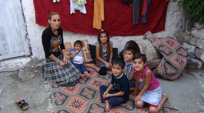 Batman'a Sığınan Suriyelerin Yaşadığı Dram Y&uuml;rek Burkuyor