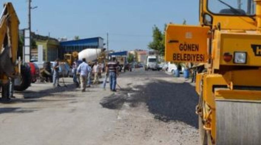 G&ouml;nen'de Sanayi Sitesi Asfaltlanıyor