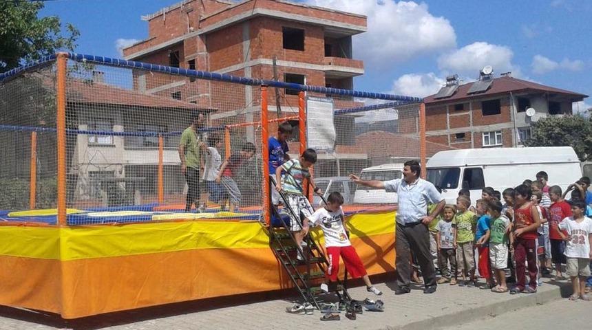 Hem Kur'an &Ouml;ğreniyor Hem Eğleniyorlar