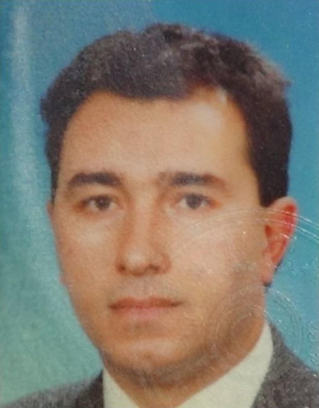 Ara&ccedil; İ&ccedil;inde Sıkışan S&uuml;r&uuml;c&uuml; &Ouml;ld&uuml;