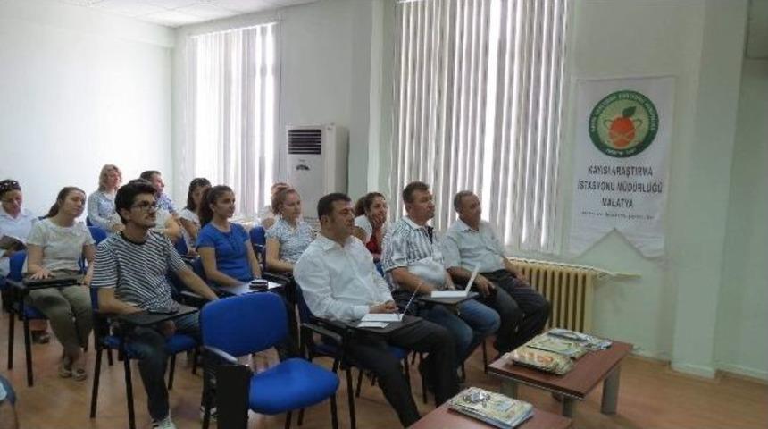 Milletvekili Ağbaba&rsquo;dan Kayısı Araştırma İstasyonuna Ziyaret