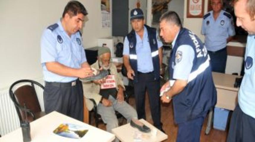 Topladığı Paraları Ayakkabısının I&ccedil;erisine Saklamış