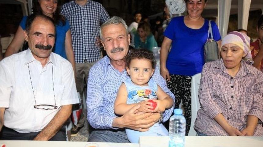 Başkan K&uuml;r&uuml;m Vatandaşla İftar Yaptı