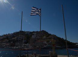 Yunanistan daha fazla yatırımcı çekmek için 'Altın Vize' programını genişletiyor