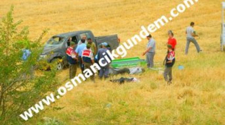 Cip Taklalar Atarak Tarlaya U&ccedil;tu: 1 &Ouml;l&uuml;, 1 Ağır Yaralı