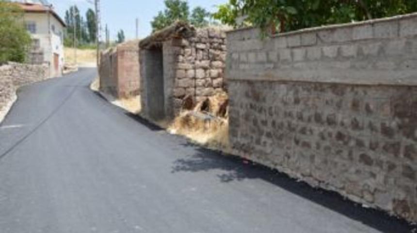 Kocasinan Belediyesi, G&uuml;neşli'de Yolları Asfaltladı