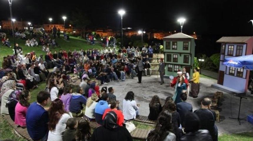 Ortaoyunu İle Kahkaha Dolu Dakikalar