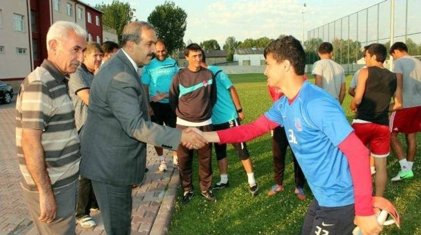 Başkan &Uuml;rg&uuml;p, 4 Eyl&uuml;l Belediyespor&rsquo;u Ziyaret Etti