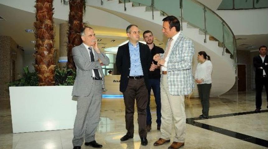 Canik Belediye Başkanı Osman Gen&ccedil;: