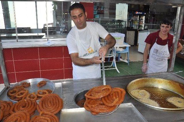 Şırnak’ta Ramazan İle Birlikte Tatlıya Rağbet Arttı