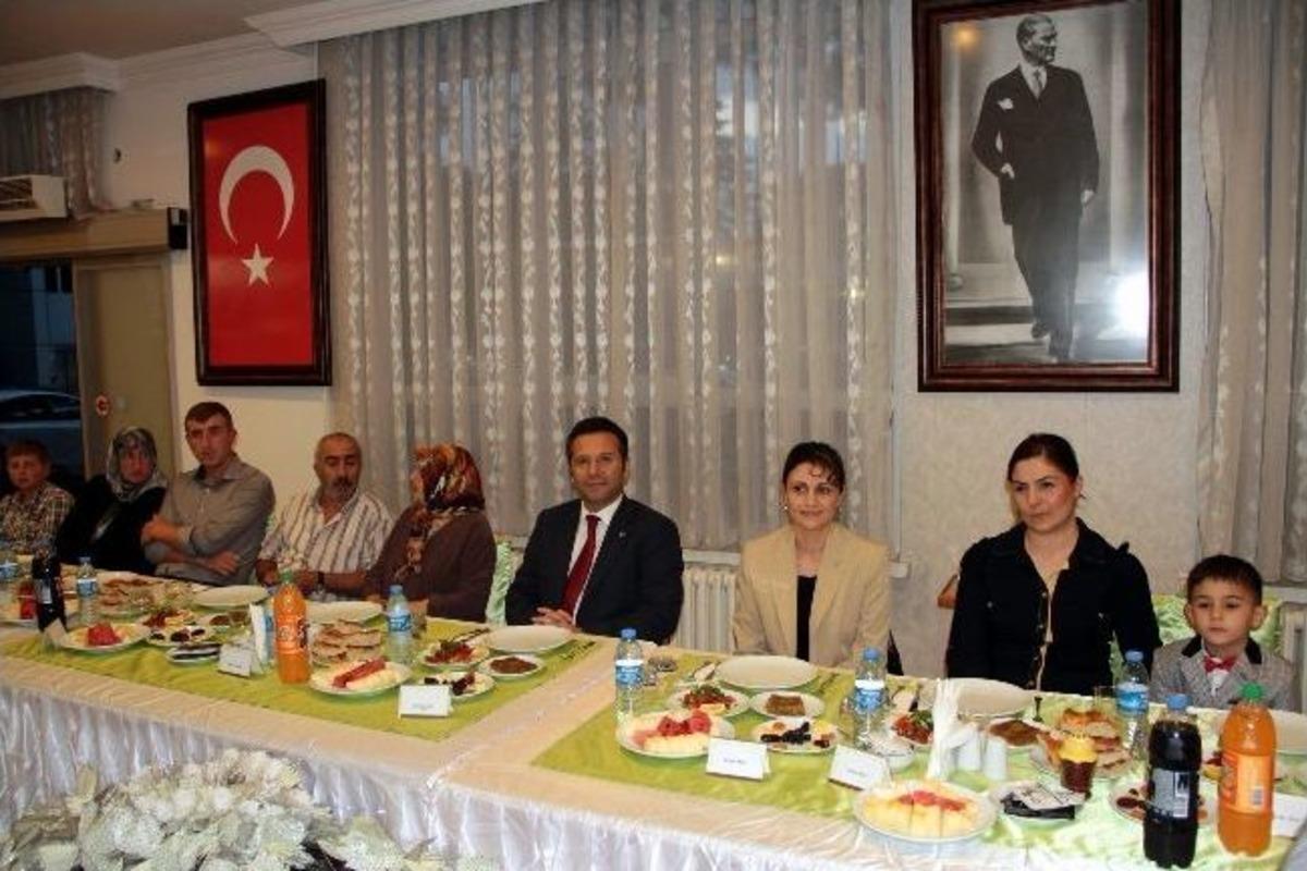 Vali Aksoy&rsquo;dan Şehit Yakınlarına İftar