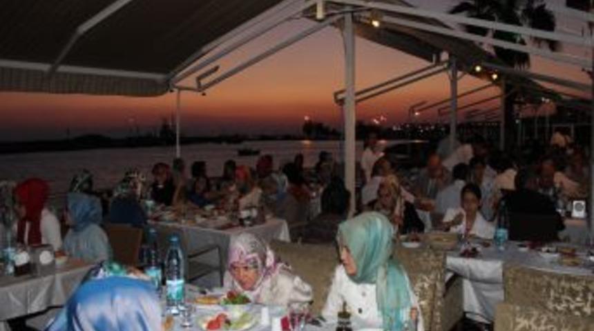 İzmir M&uuml;ft&uuml;s&uuml; Muslu: Kazancın Helal Olması Ibadetlerimiz I&ccedil;in &Ccedil;ok &Ouml;nemli