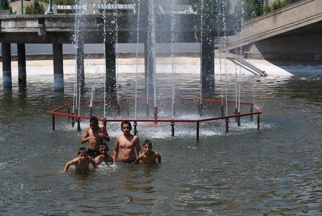 Kayseri Limanı, Çocuklara Havuz Oldu