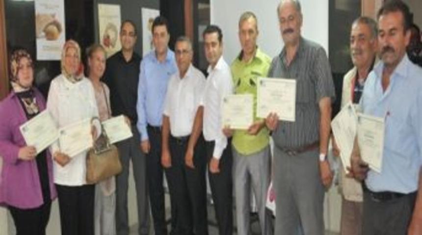 Girişimcilik Kursiyerleri Sertifikalarını Aldı