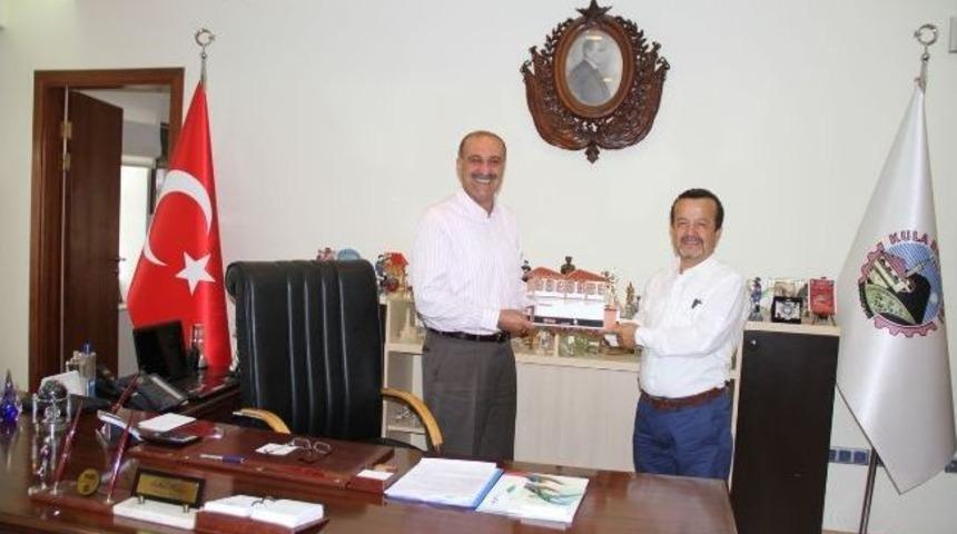 Sarıg&ouml;zoğlu, Kula'da Bir Evi Restore Ettirecek