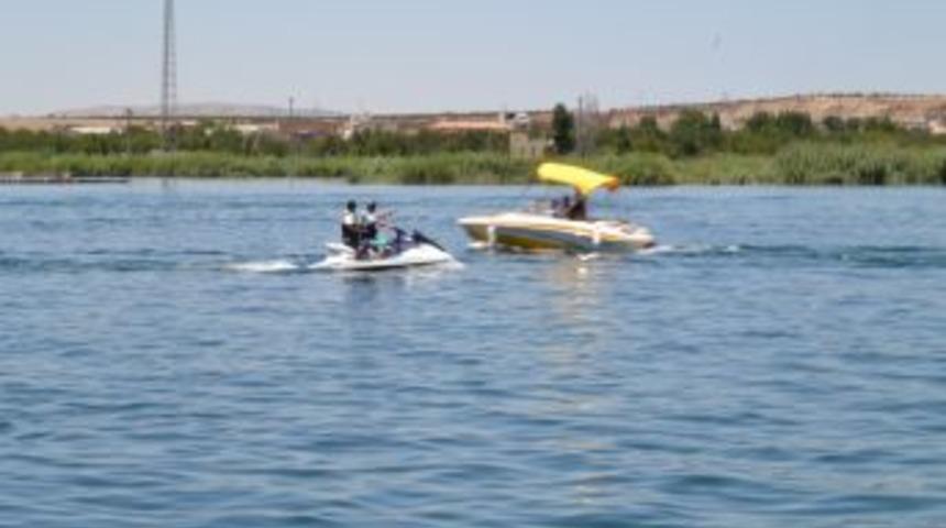 Tekne Turizmi Ve Su Sporlarında Yeni Marka Birecik Oluyor