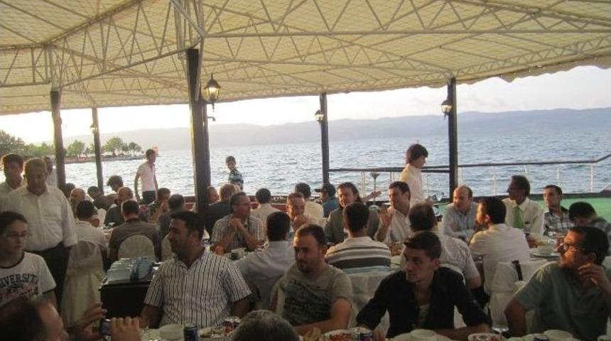 Otokar Ailesi İftar Yemeğinde Buluştu
