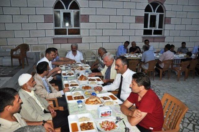 Birlik K&ouml;y&uuml;&rsquo;nde Birlik İftarı 1